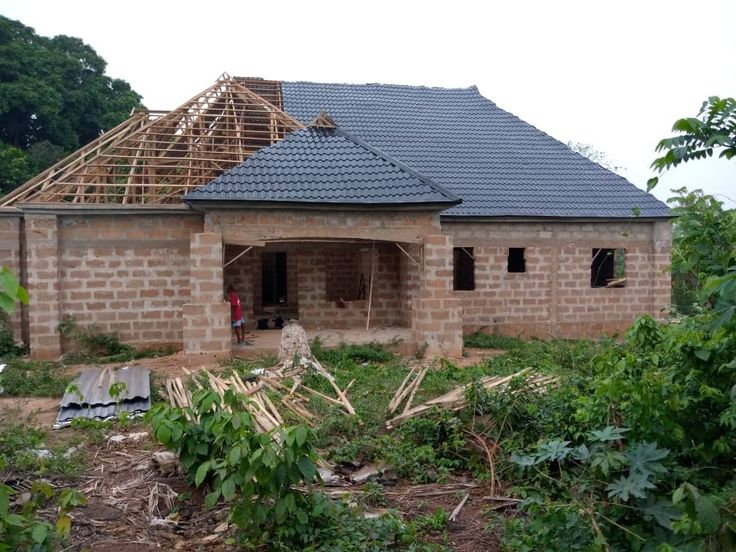 3 BEDROOM BUNGALOW HIPPED ROOF DESIGN LUGULU WEBUYE 